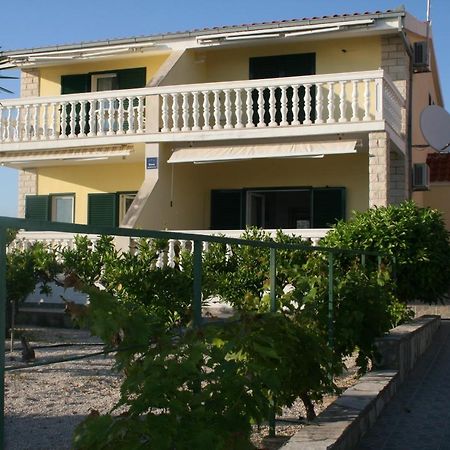 Apartman Laura Primošten Εξωτερικό φωτογραφία