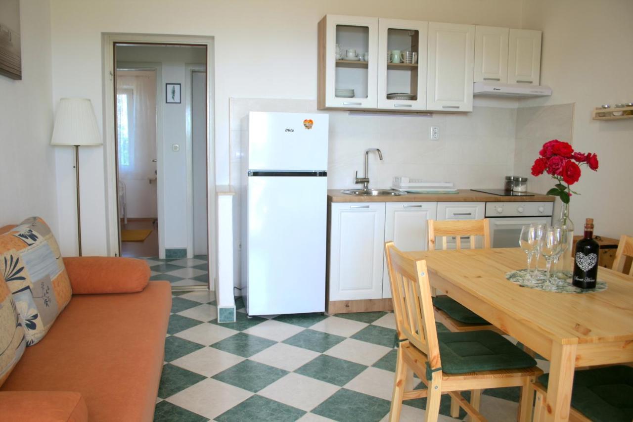 Apartman Laura Primošten Εξωτερικό φωτογραφία